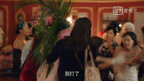 国产剧撞死观众视频,观众目睹撞车瞬间，惊险瞬间引热议  第3张