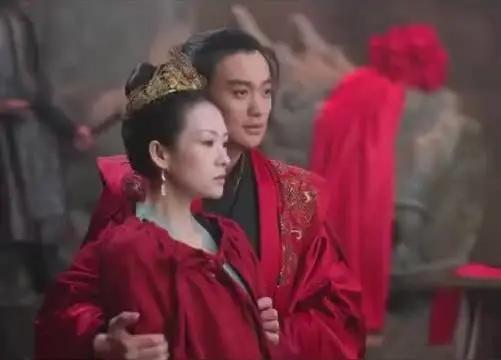 国产女主虐恋男视频,女主深情虐恋，男主心碎成河  第3张