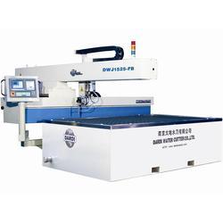 国产水切割机视频,高效切割，引领工业革新之旅  第2张