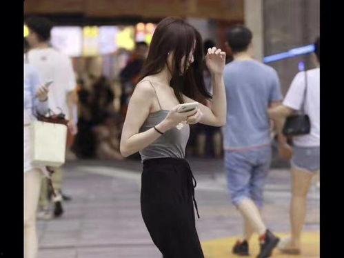 国产街拍视频在线看,国产街拍视频在线欣赏  第1张